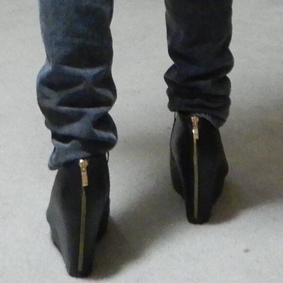Torrid black peep toe wedges - Picture 5 of 5